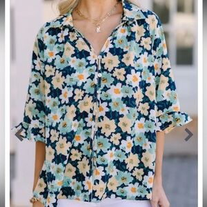 NEW Shop the Mint Floral Button up blouse size medium